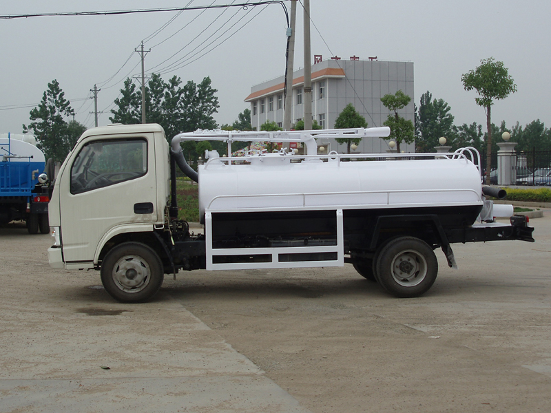 東風(fēng)4噸吸糞車
