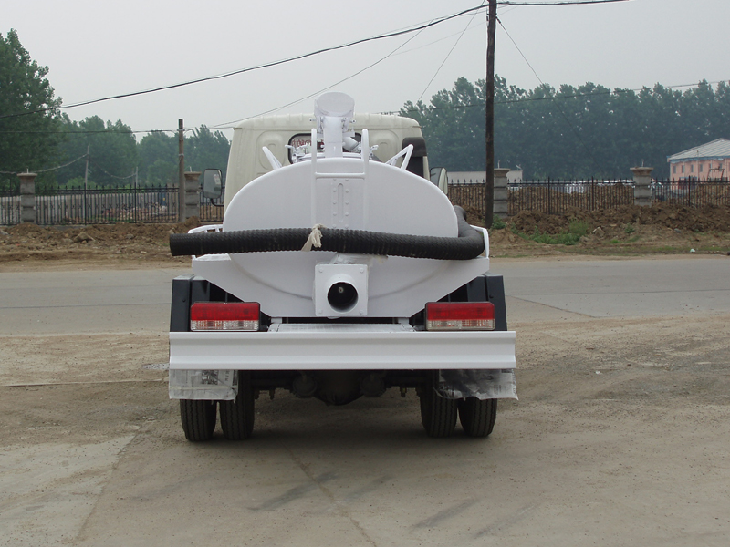 東風(fēng)4噸吸糞車