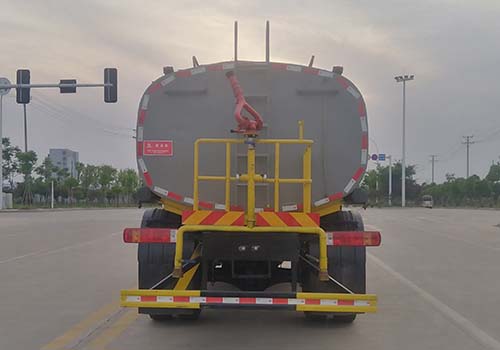 KLF5180GSSB6型灑水車
