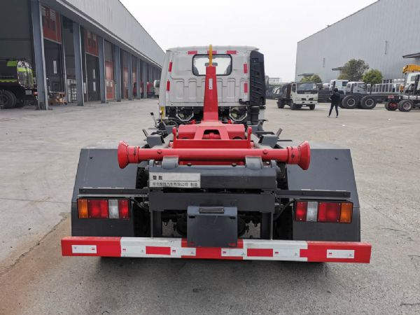 CSC5071ZXXJ6型車(chē)廂可卸式垃圾車(chē)